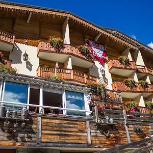 *** Hotel Les Bains France